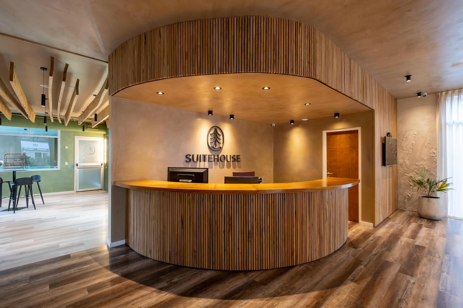 Suite House Carilo Exterior photo