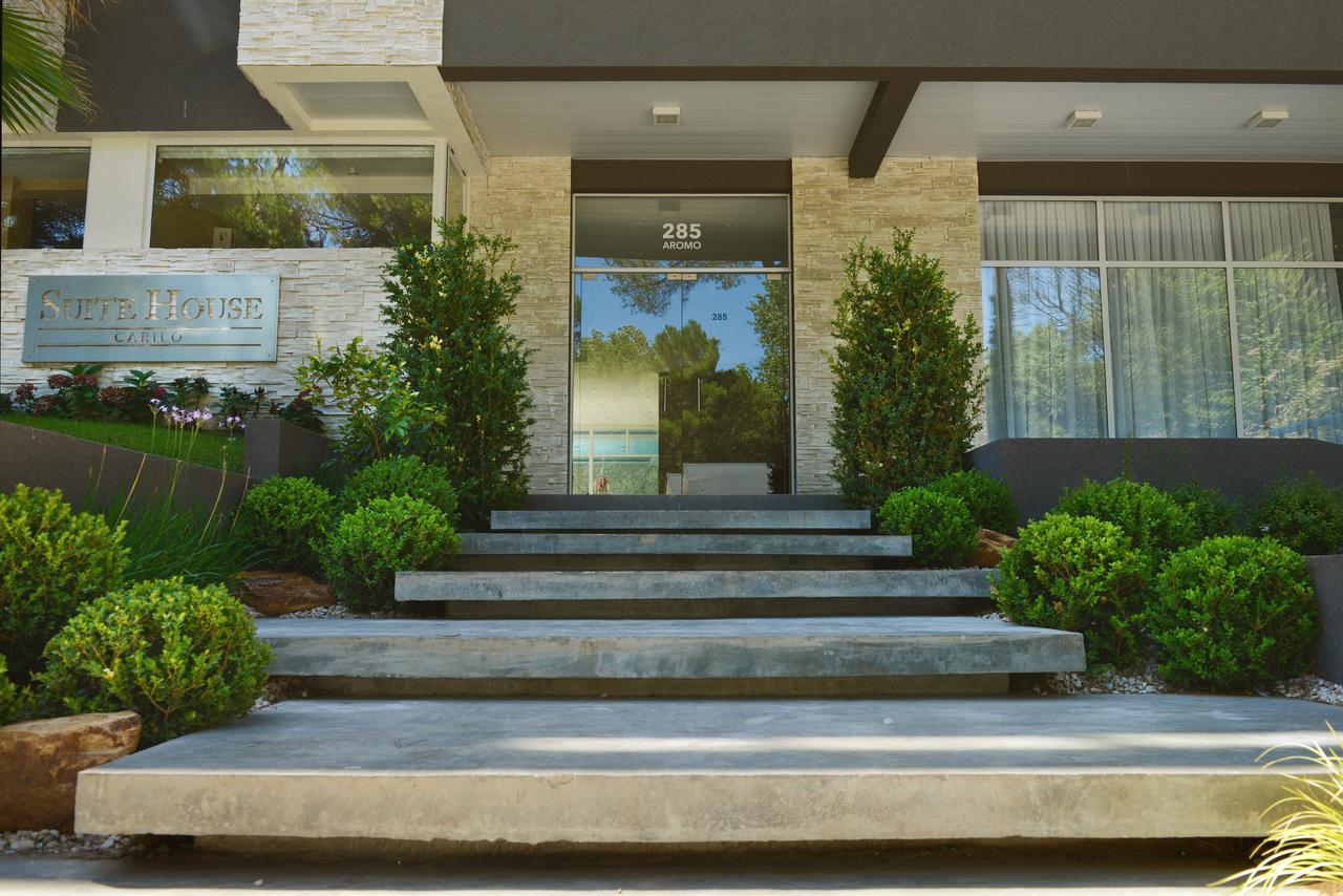Suite House Carilo Exterior photo