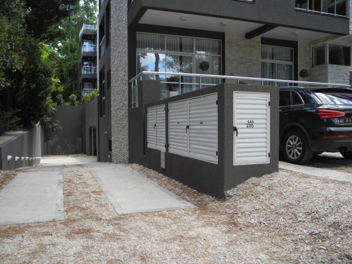 Suite House Carilo Exterior photo